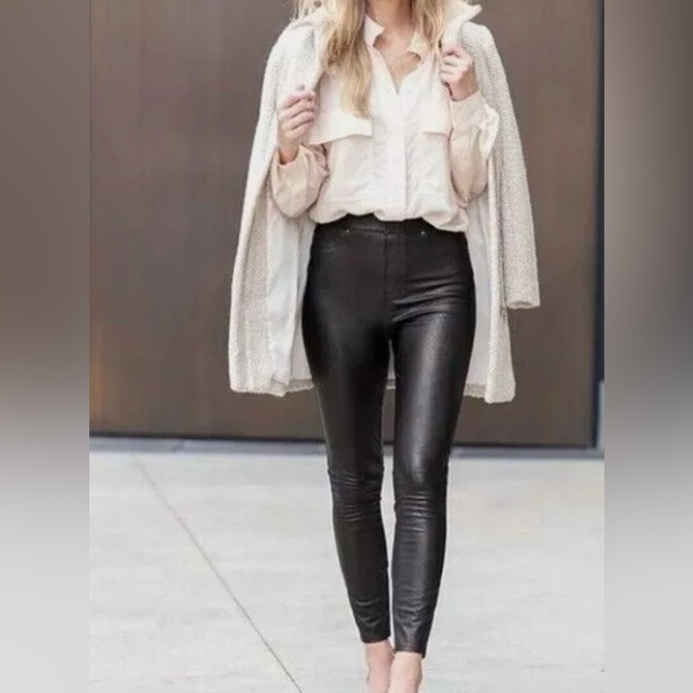Spanx Leather Like Ankle Skinny Pants 
Color: Luxe Black  * Size : 2X